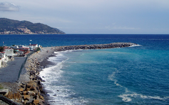 Arrivando a Diano Marina